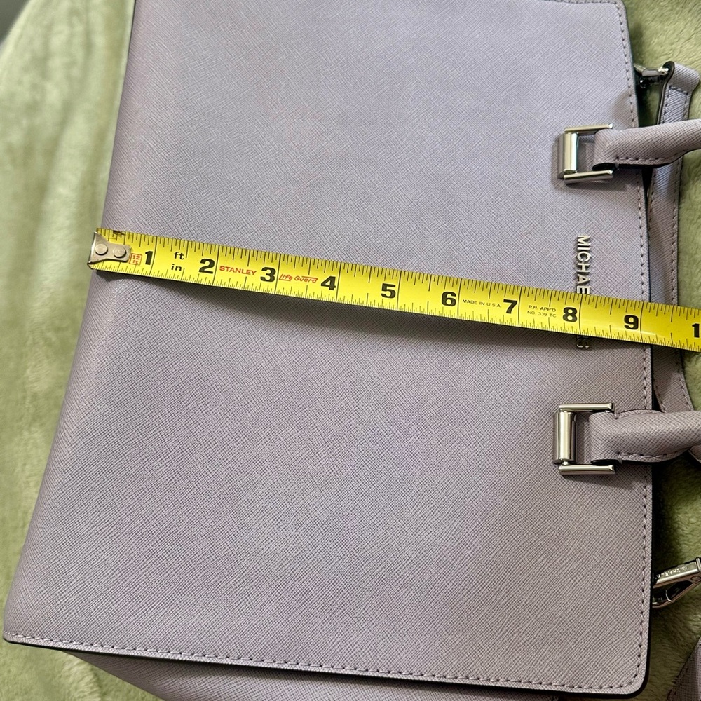 Michael Kors Lilac Selma - Picture 11 of 11